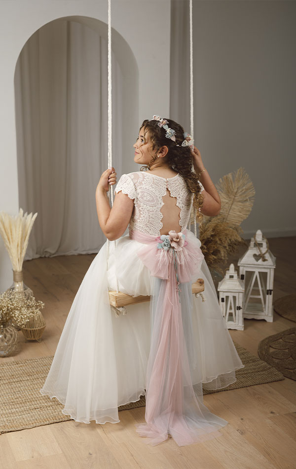 Sesión de fotos de niña de comunión en estudio Huétor Tájar